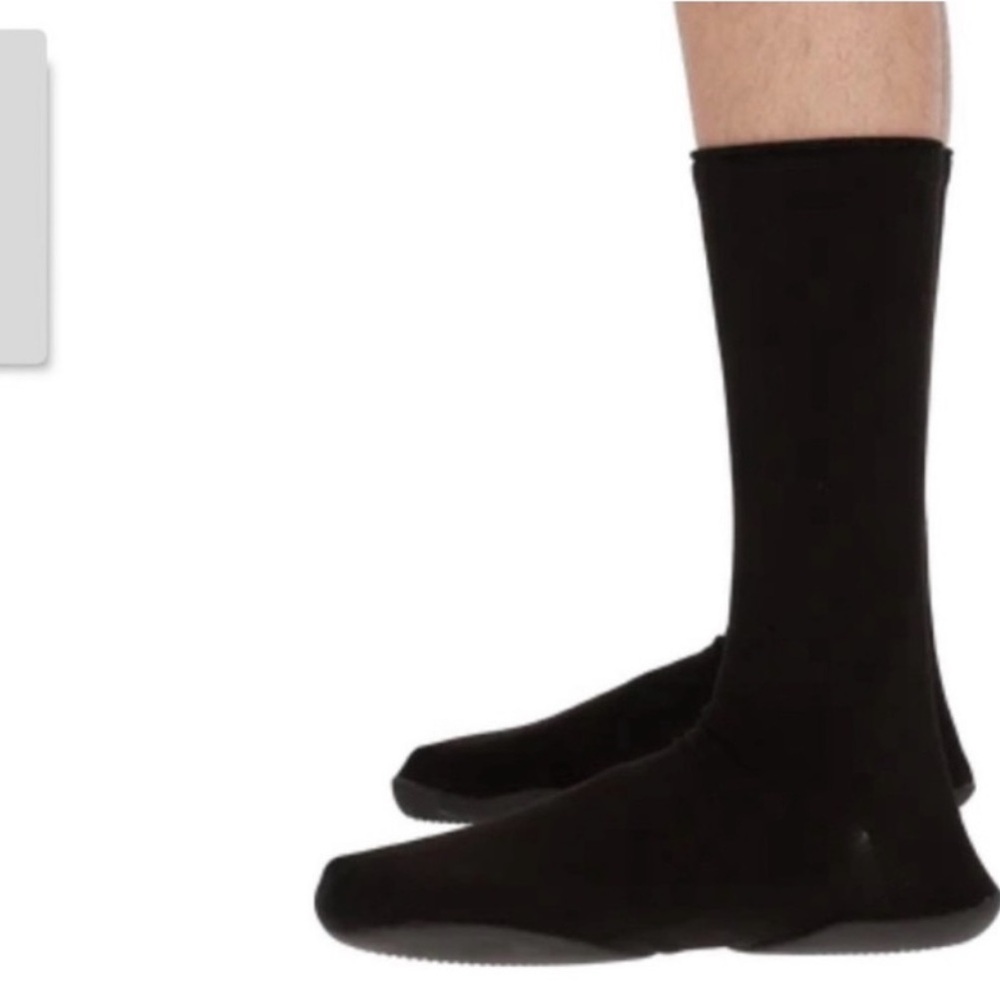 NEW YEEZY Pods